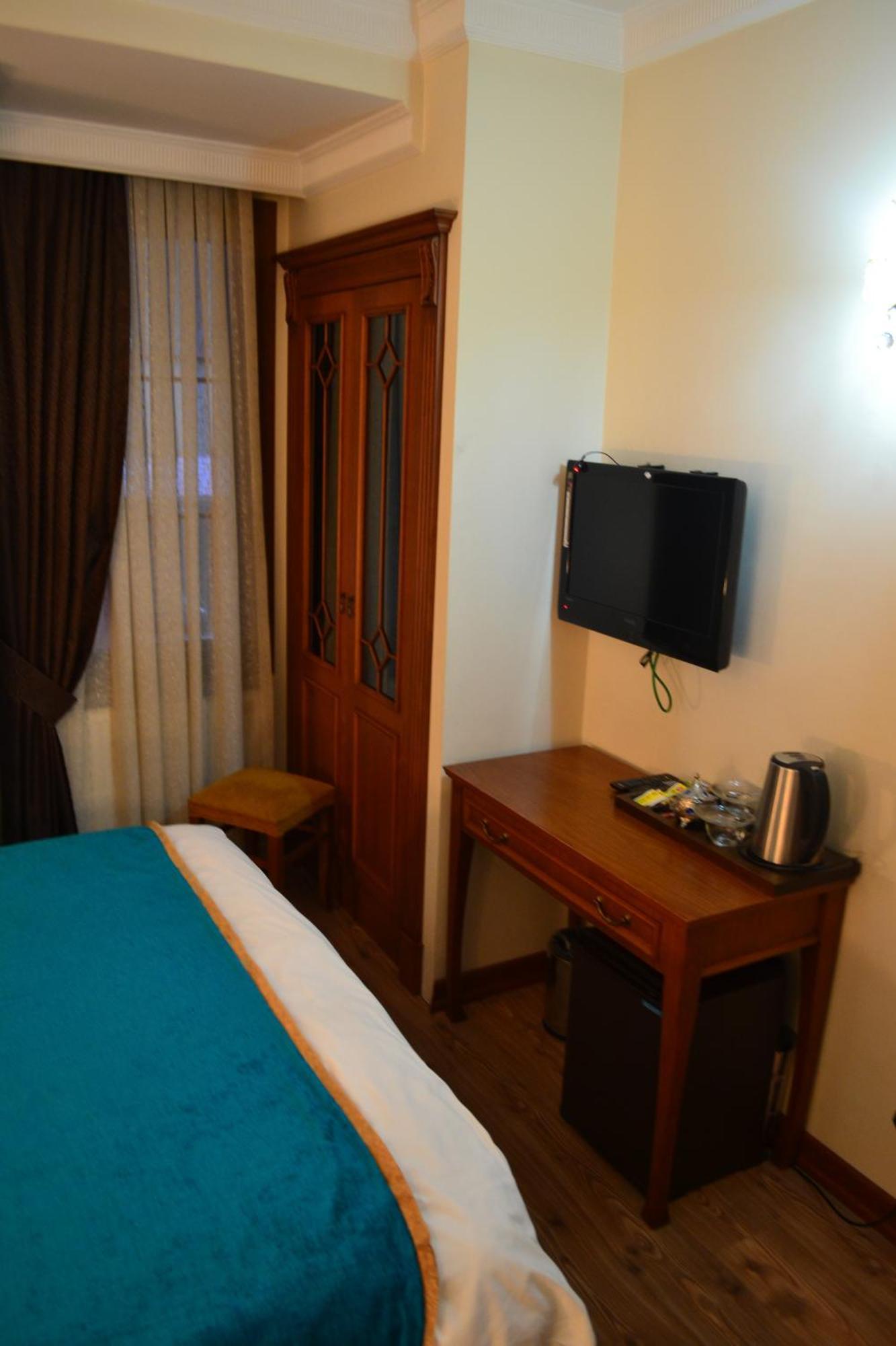 Blue Istanbul Hotel Стая снимка